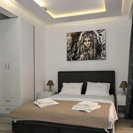 Vujovic Studio Apartment Tivat Buitenkant foto