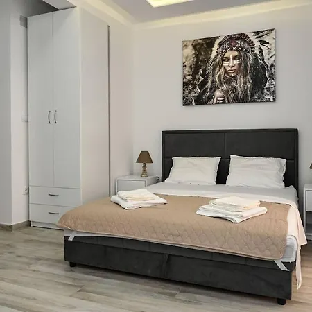 Vujovic Studio Apartment Tivat Buitenkant foto